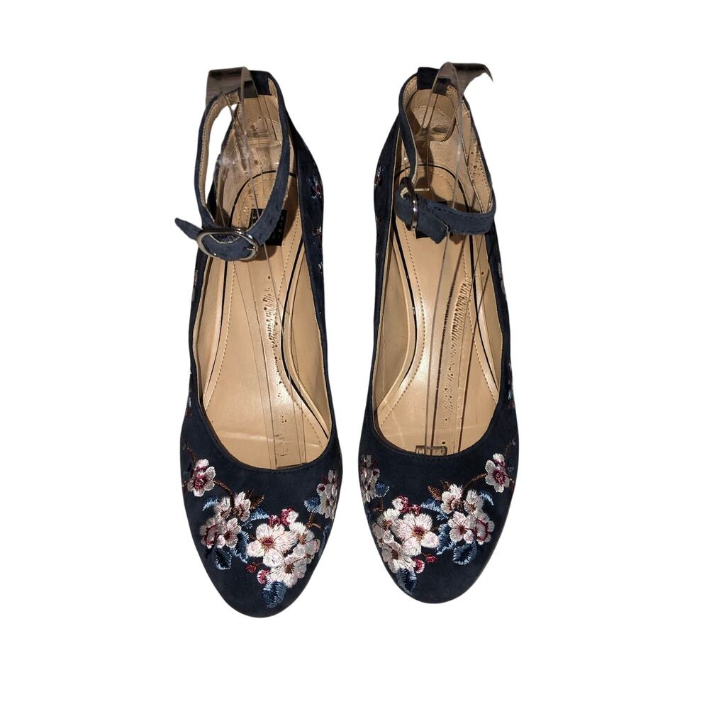 WHBM Bethany Blue Suede Embroidered Floral Block Heels 8.5 Wedding Chunky - Picture 3 of 9